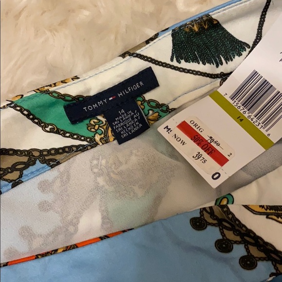 Groovy classy Skirt - Picture 2 of 3